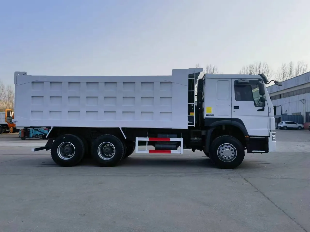 HOWO NX used 6x4 dump truck with modern cab for export