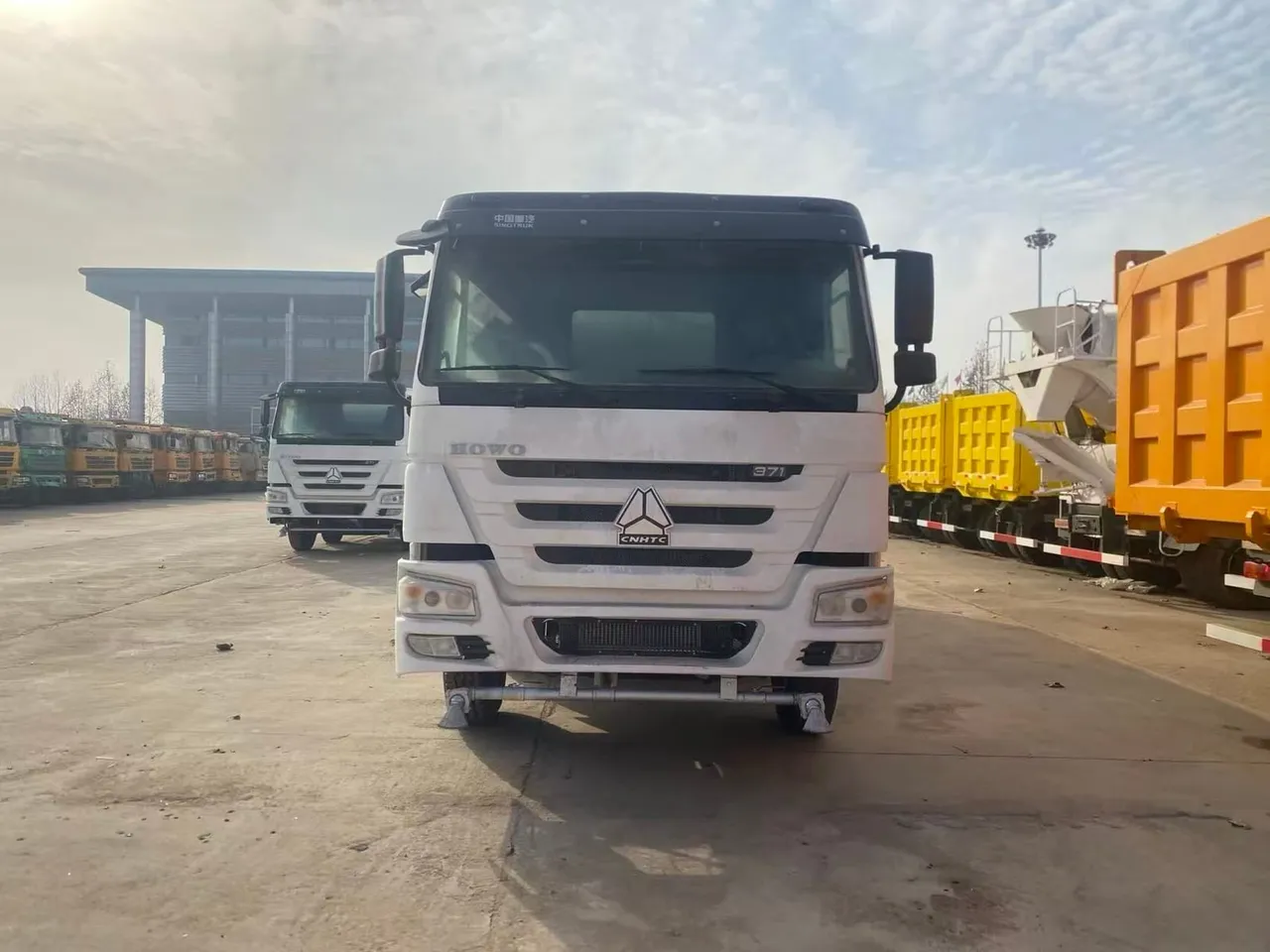 HOWO 6x4 water tanker truck, 18000 litre tank, front spray bar, export ready