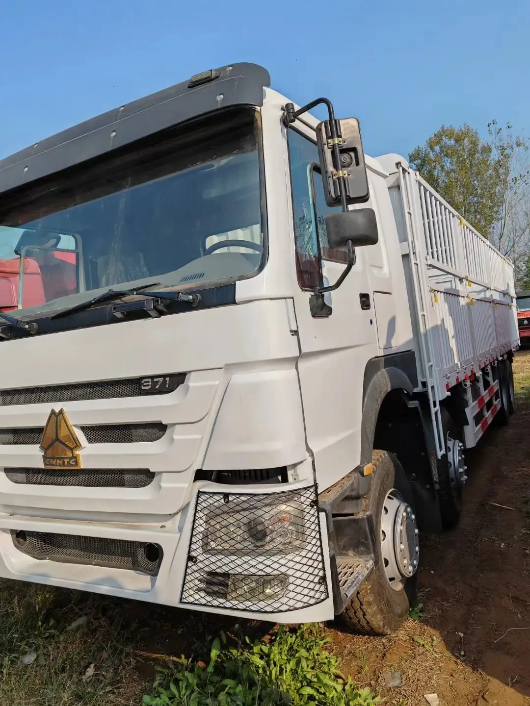 Used HOWO 6x4 heavy cargo truck on African road with full load