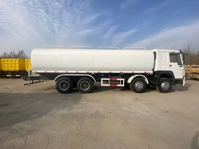 8×4 water tanker truck for sale